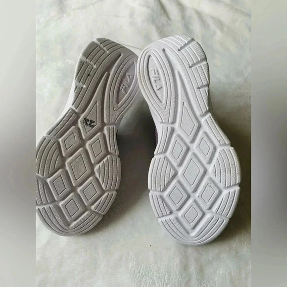 NEW FILA SHOWS GIRLS SIZE 12 - Picture 5 of 5